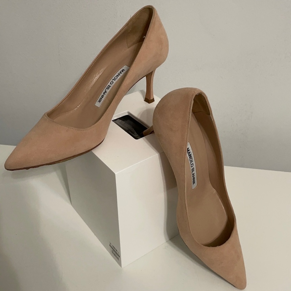 Manolo Blahnik Nude Pump Shoes